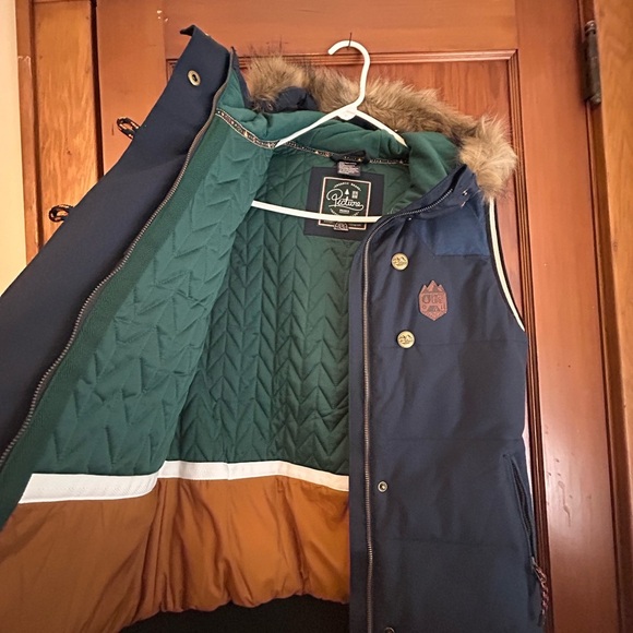 Picture Organic Fur Lined Hooded Ski Vest - Picture 3 of 4